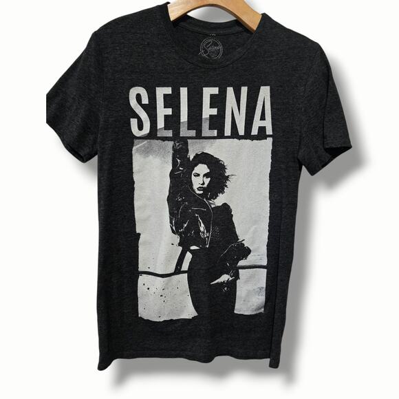 Selena Quintanilla Official Gray Graphic T-Shirt Small Short Sleeve Tee - Picture 3 of 7